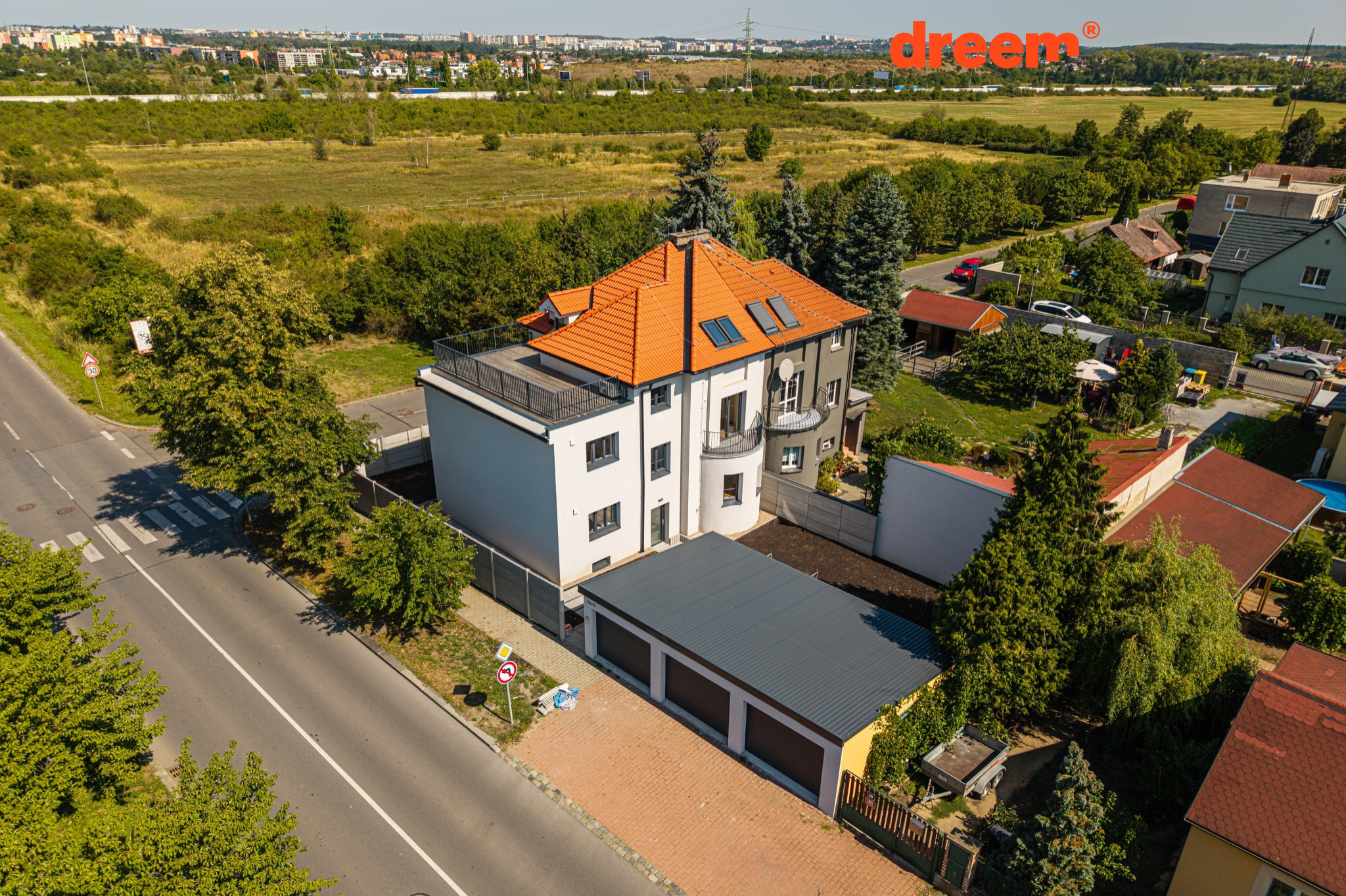 Fotografie nemovitosti Prodej novostavby činžovního domu s potenciálem 5 bytů, Praha – Štěrboholy